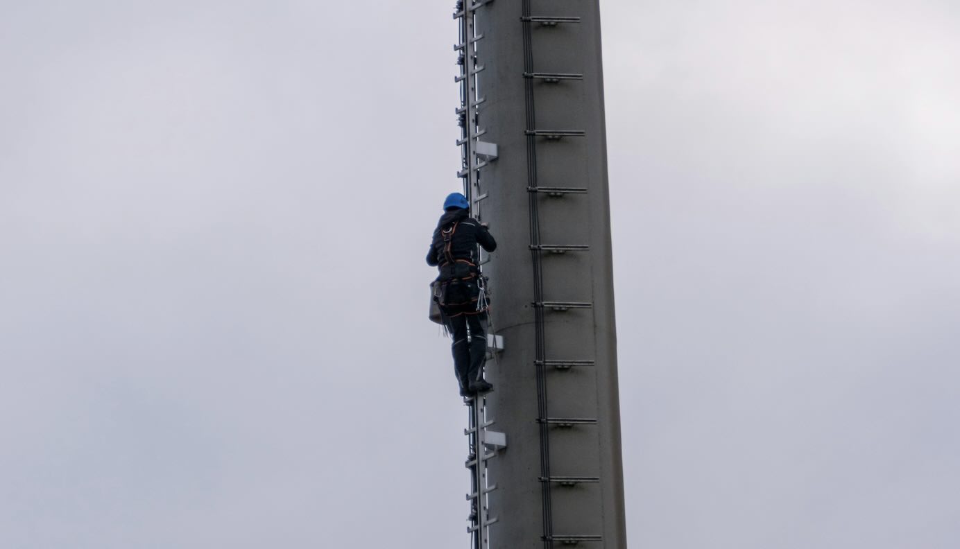 Travaux en hauteur port du harnais